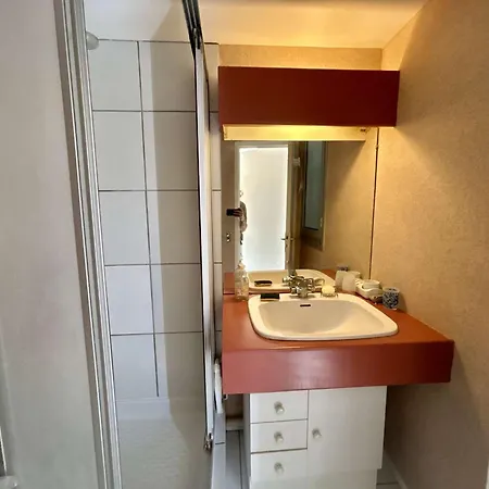En Duplex Avec Terrasses, Vue Océan Et Parking à - Fr-1-494-216 * Royan